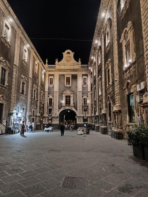 La Porta Di Mezzo Daire Katanya Dış mekan fotoğraf